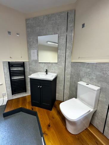 Bathroom Showroom showing sink pedastal and toilet
