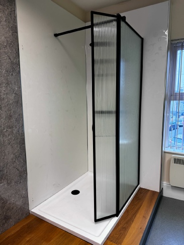 Bathroom Showroom showing shower unit and screen